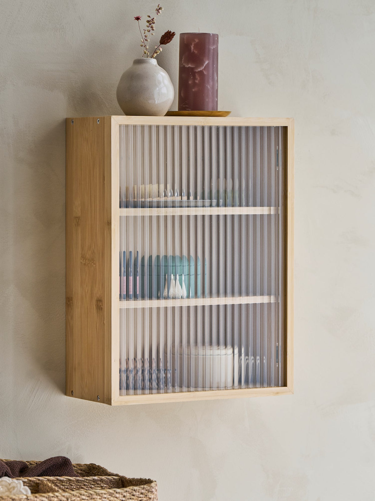Cabinet with glass door
