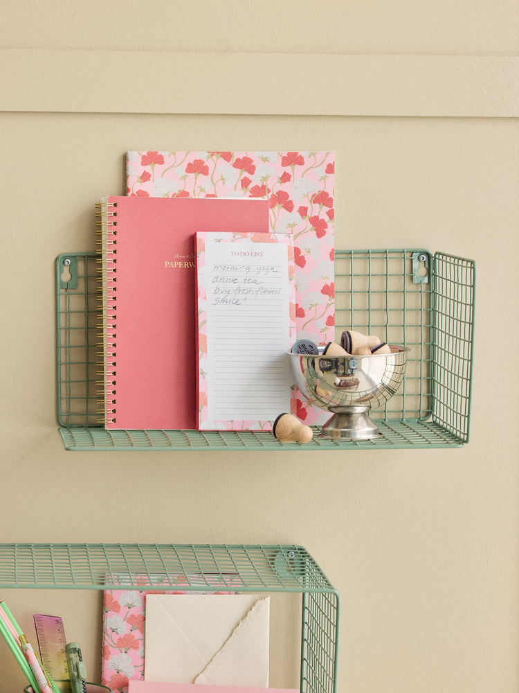 Wire shelf