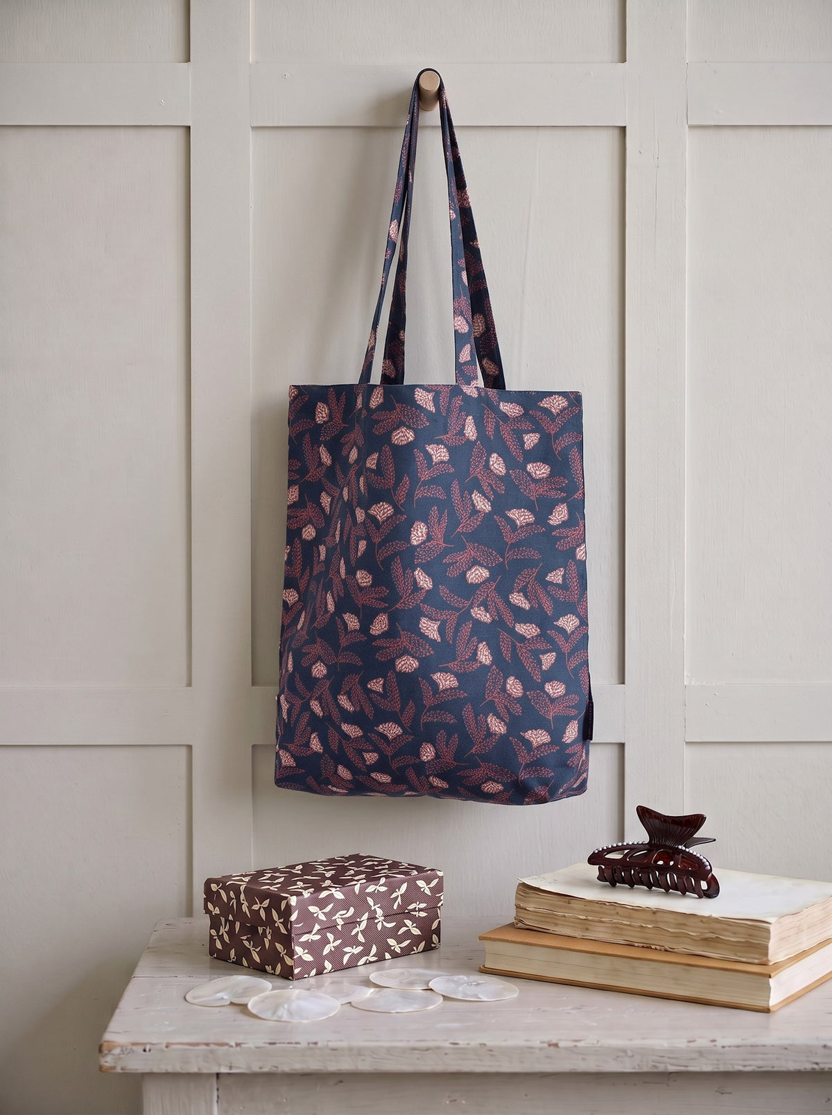 Tote bag