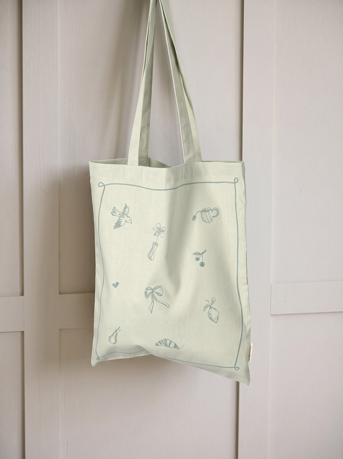 Tote bag with embroidery