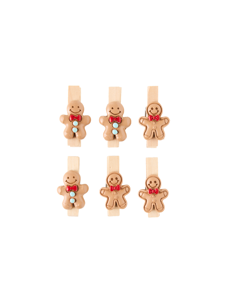 Pegs with gingerbread