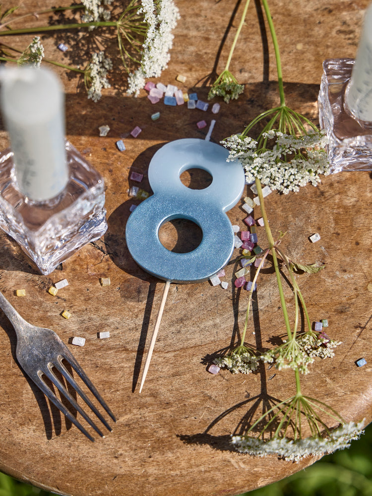Cake candle 8