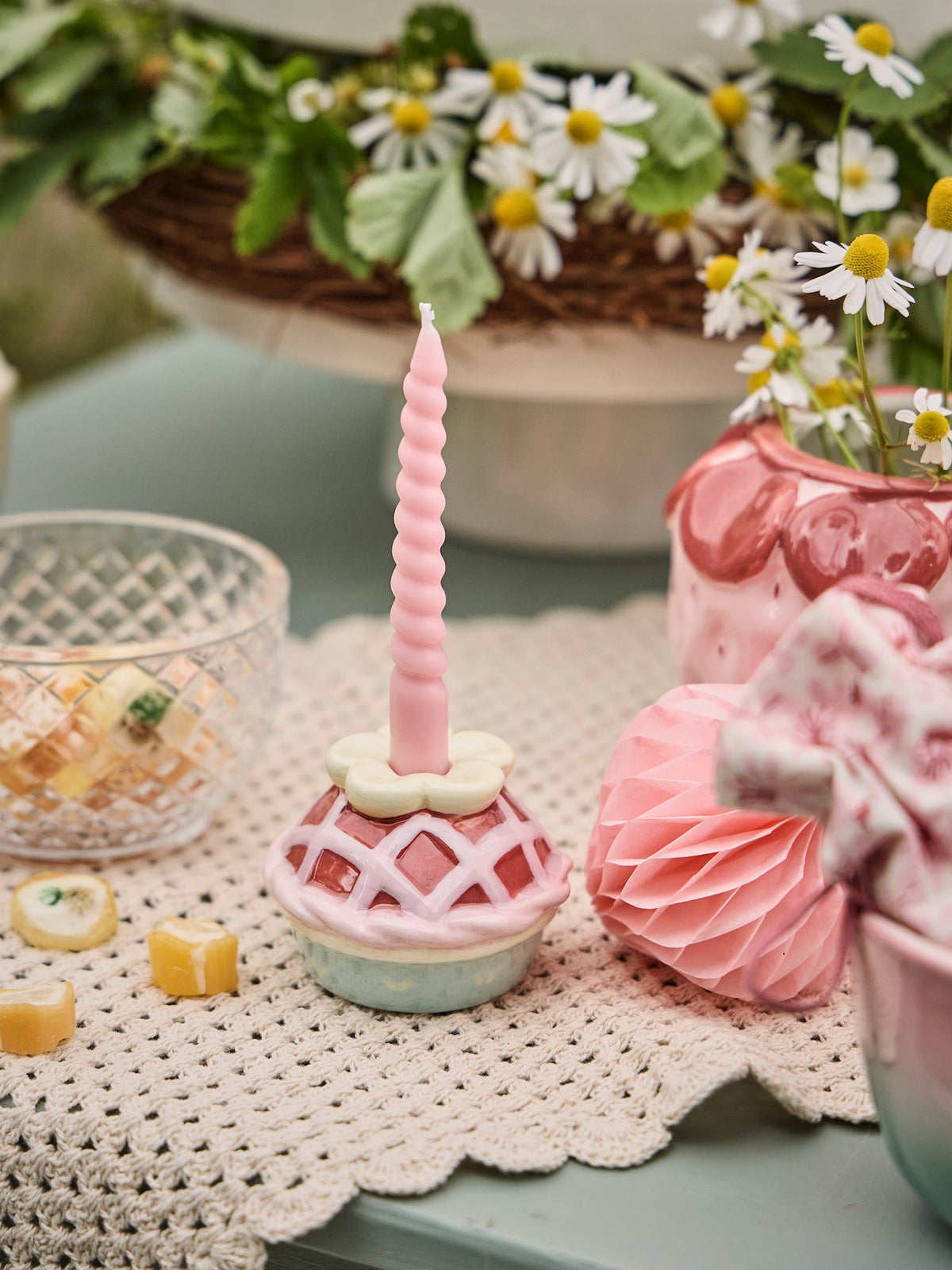 Candle holder pie