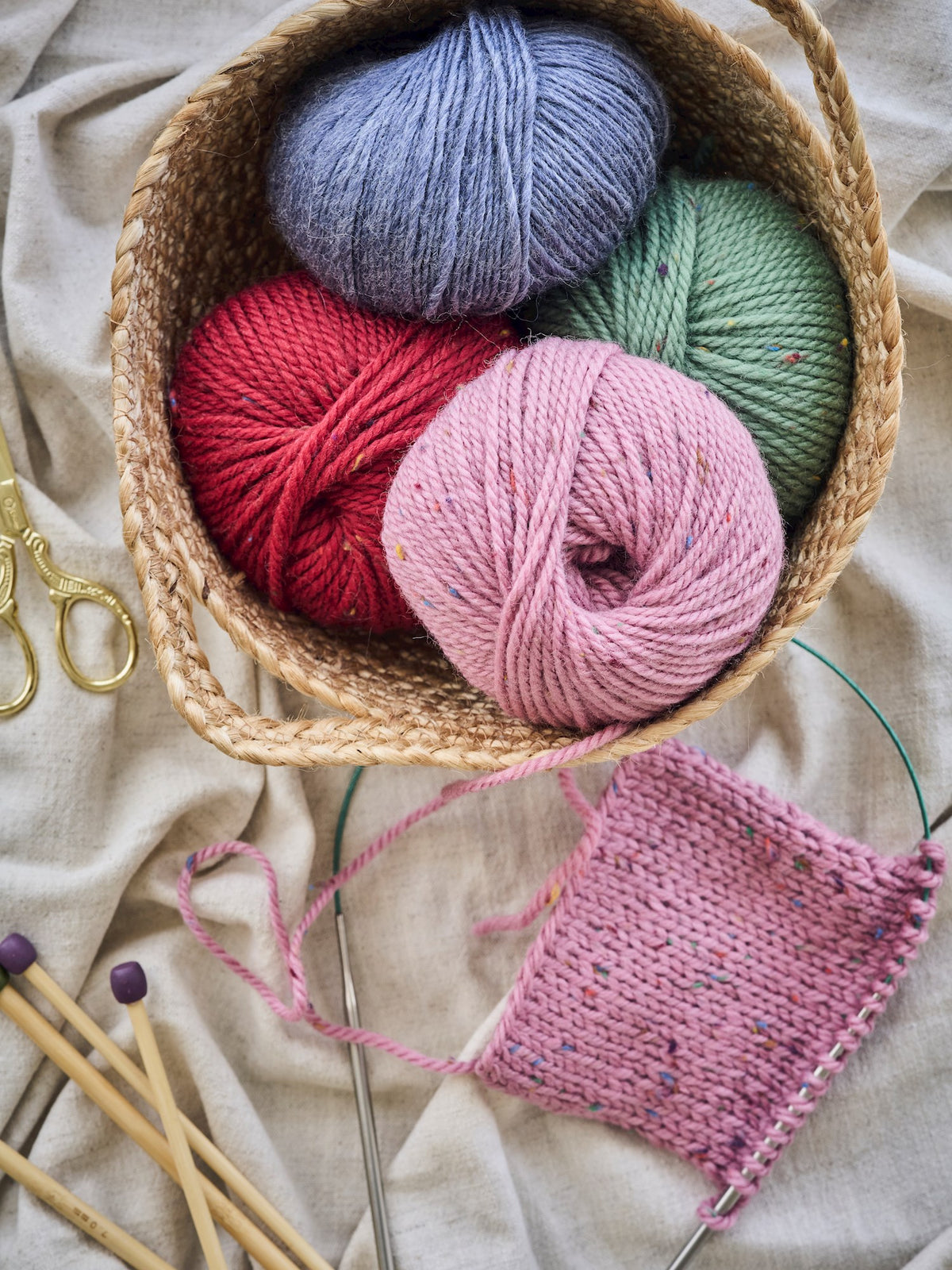 Wool blend tweed yarn