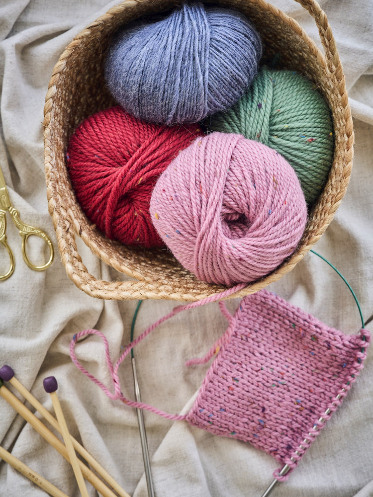 Wool blend tweed yarn