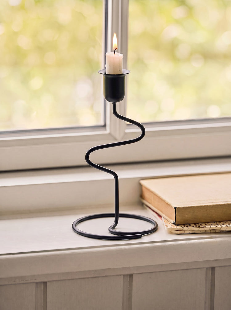 Candle holder