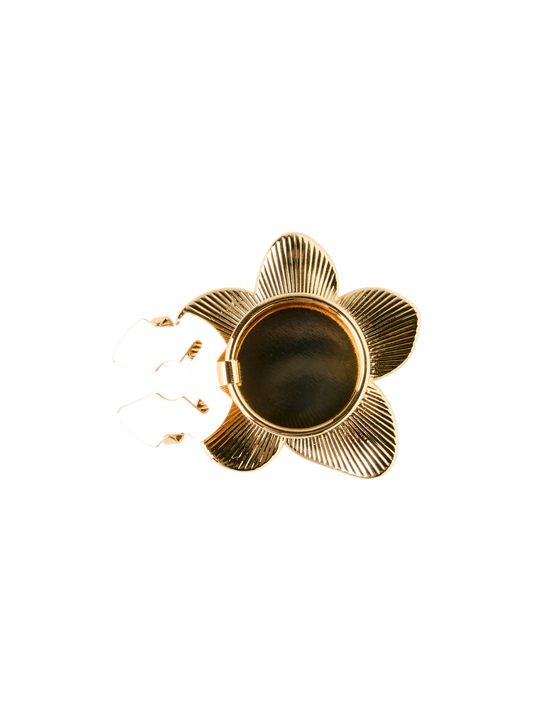Button cover flower