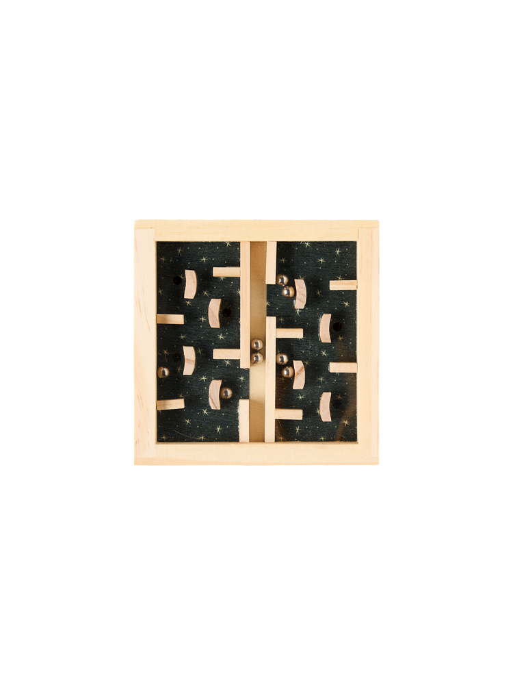 Balance maze game
