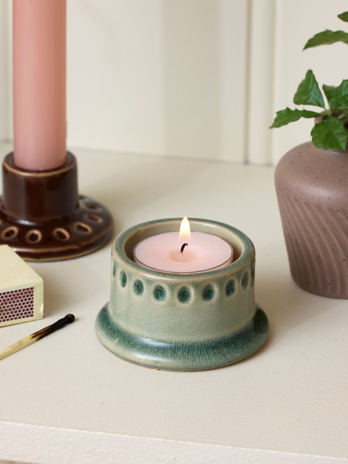 Tealight holder