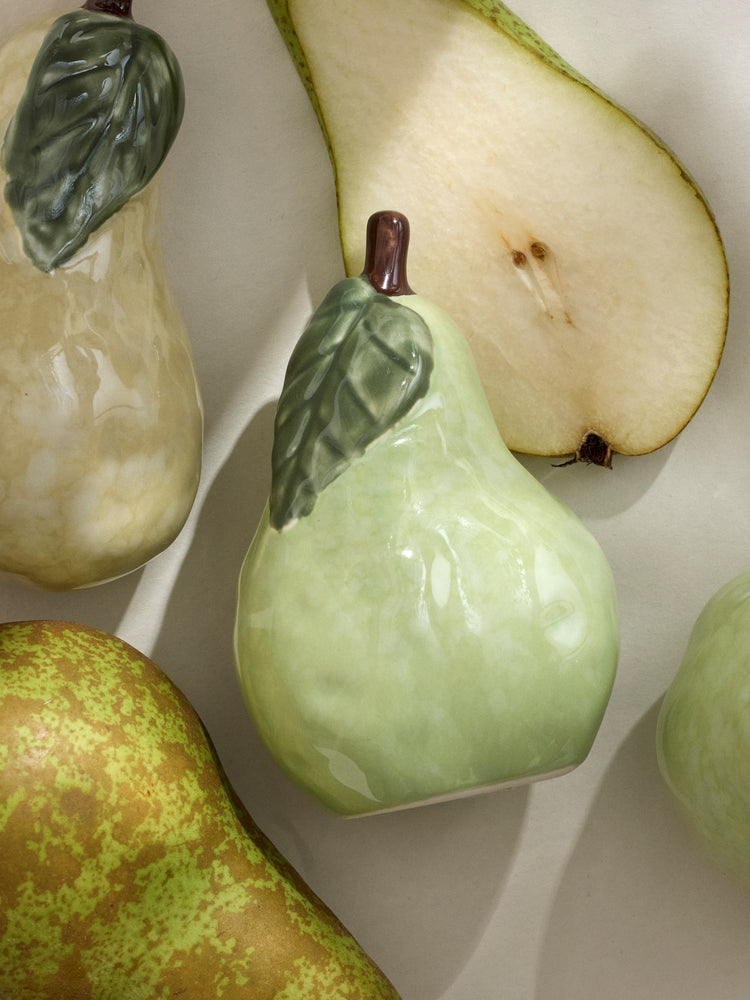 Decorative figurine pear