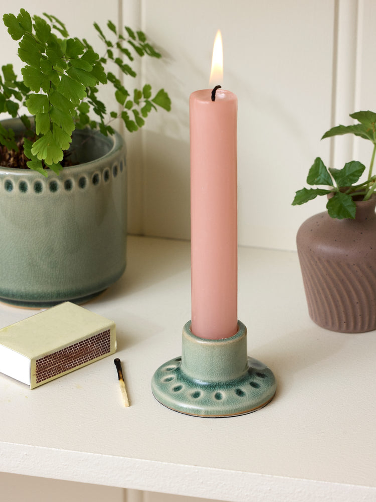 Candle holder