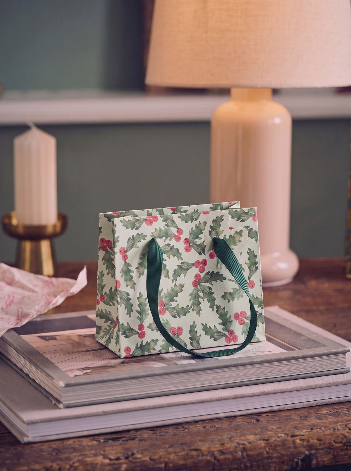 Gift bag with handles and tag