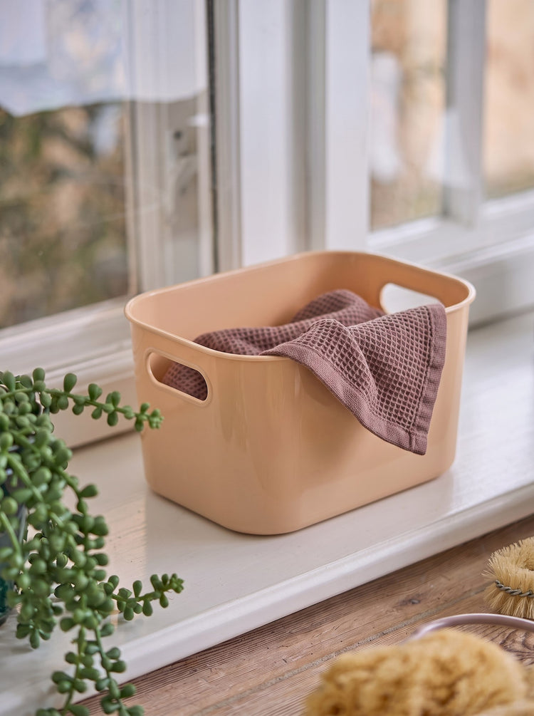 Storage box
