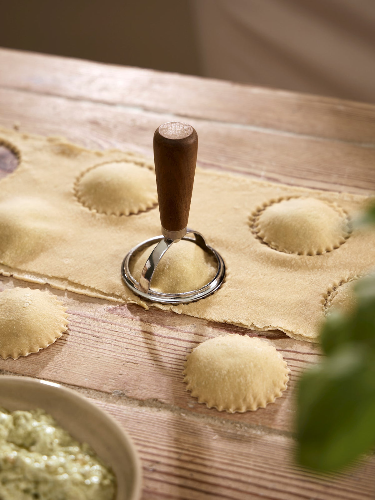 Ravioli cutter