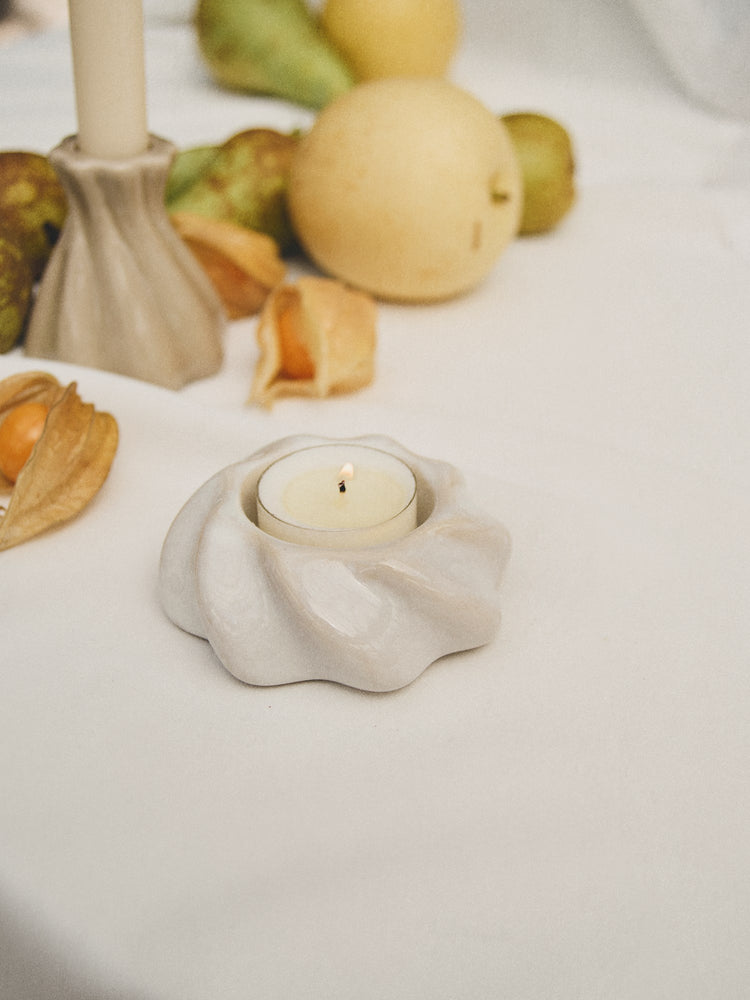 Tealight holder