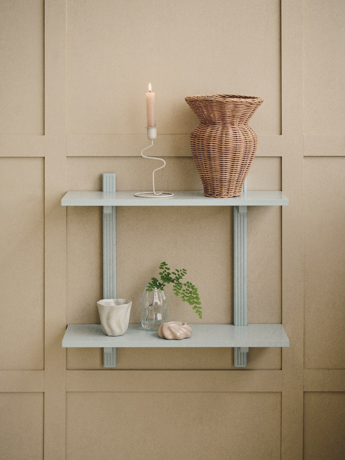 Wall shelf