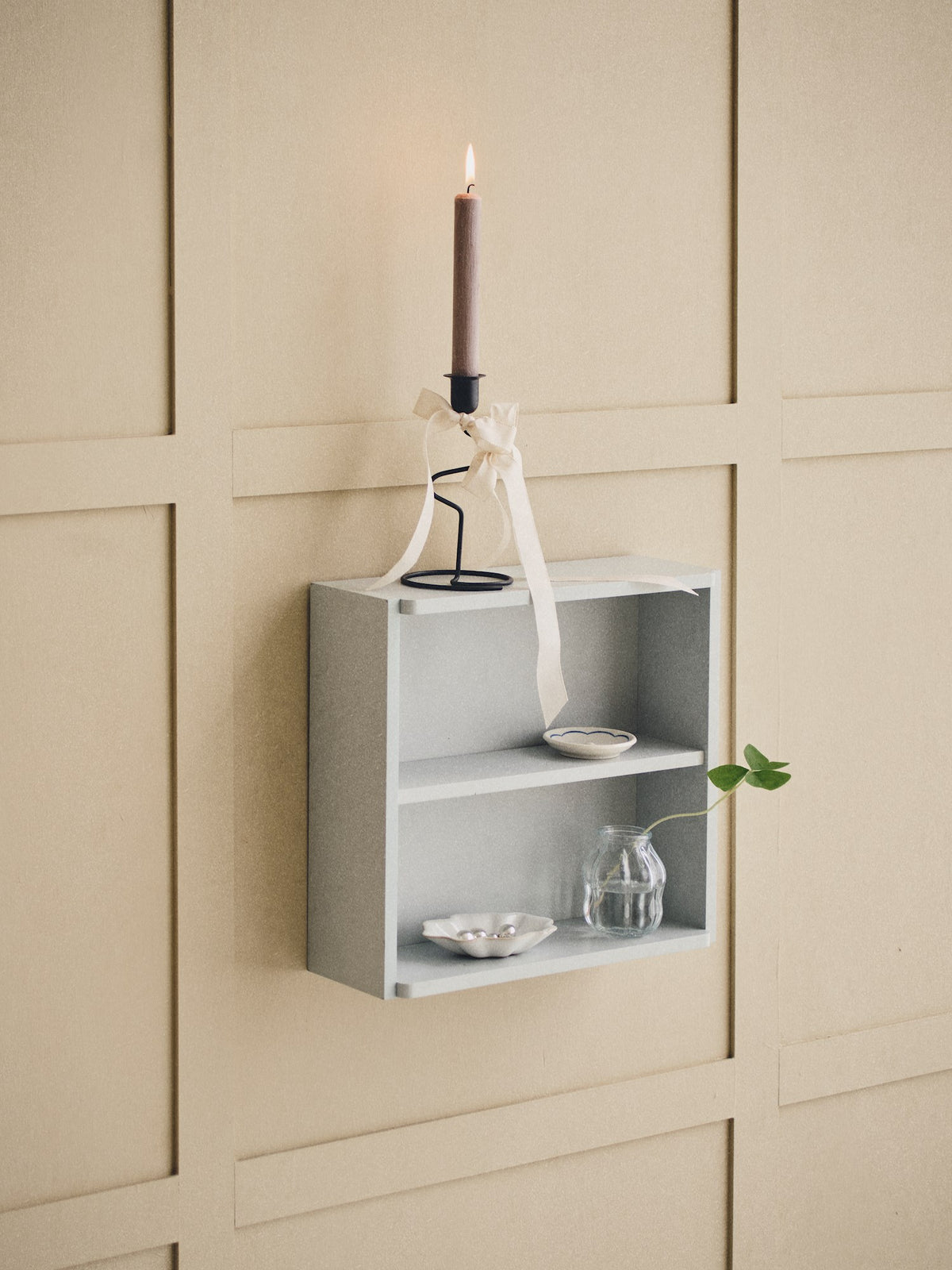 Wall shelf