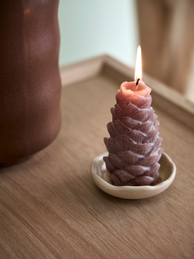 Pillar candle pine cone