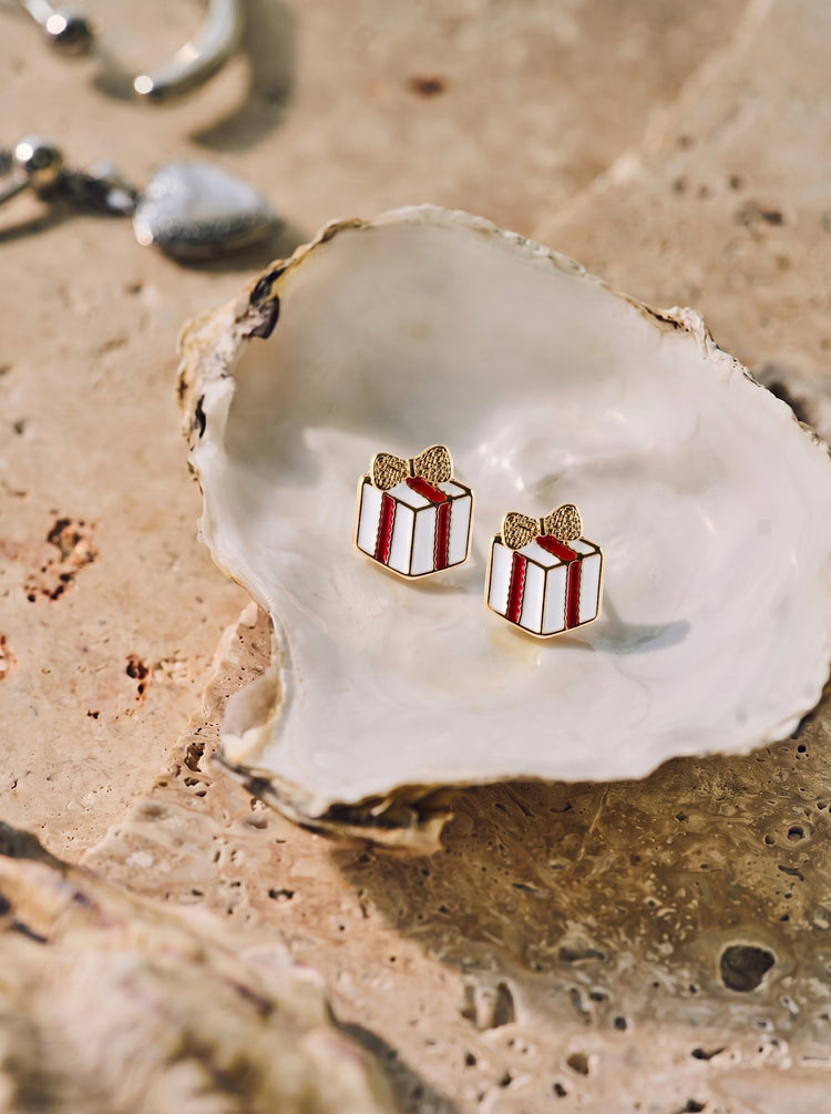 Present earrings