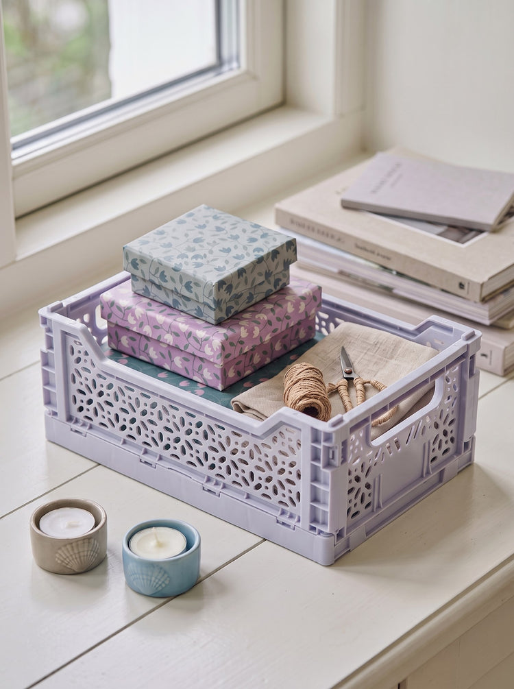 Foldable box medium