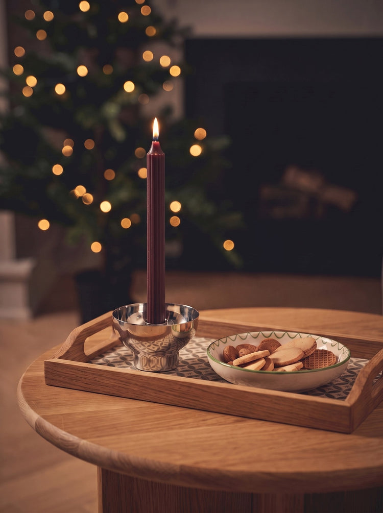 Taper candle with grooves