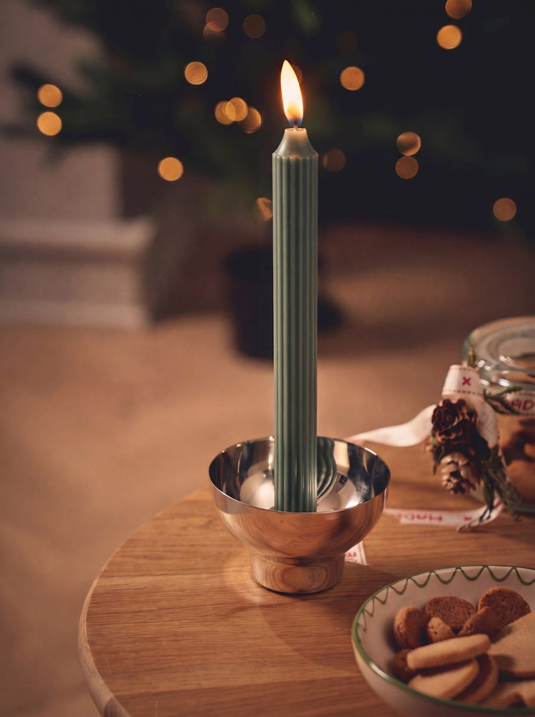 Taper candle with grooves