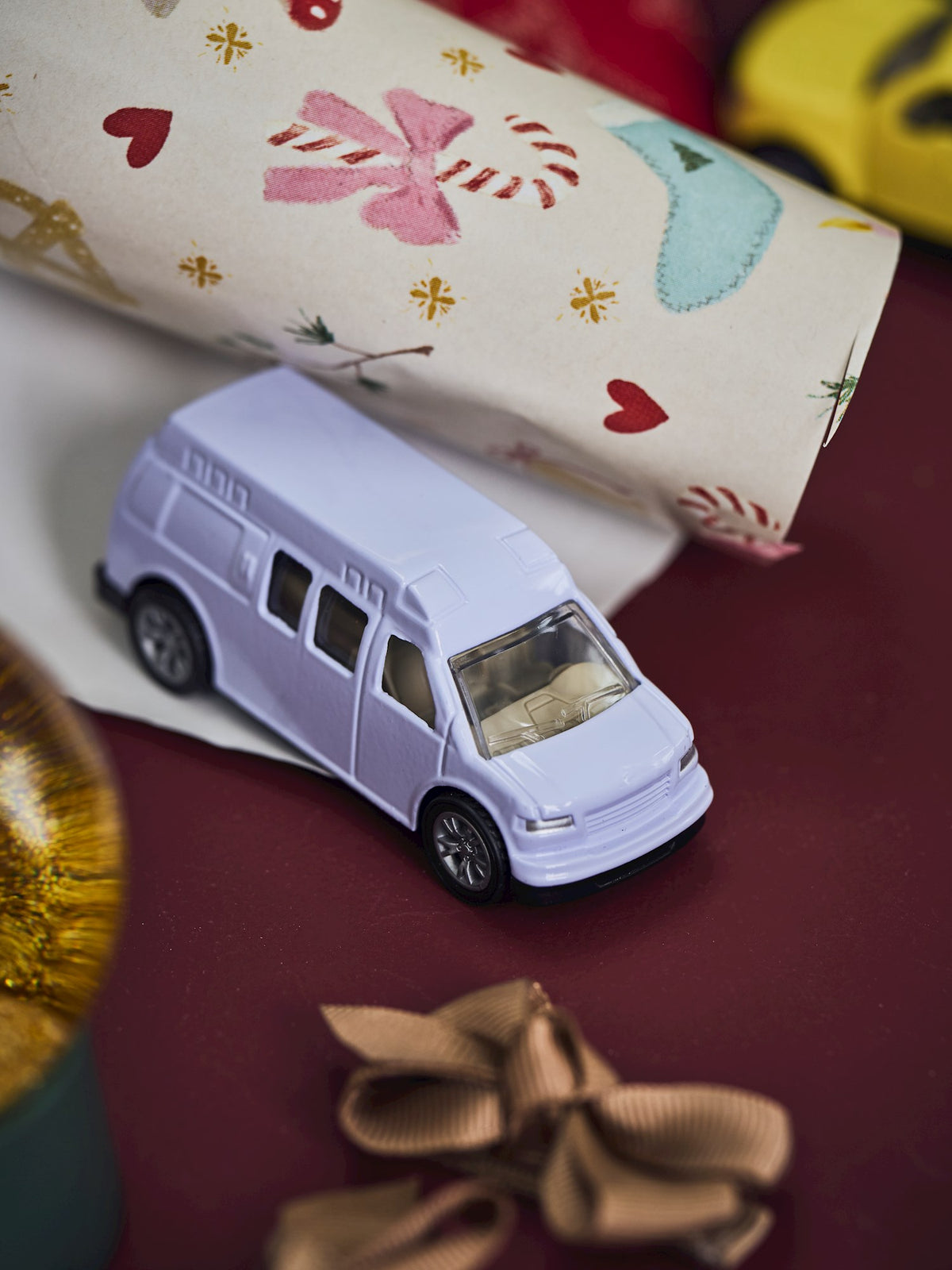 Toy pull-back van