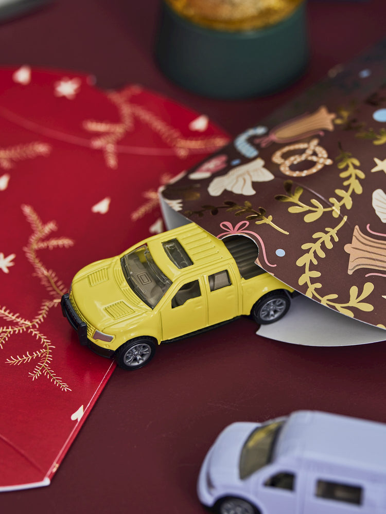Toy pull-back pick-up truck