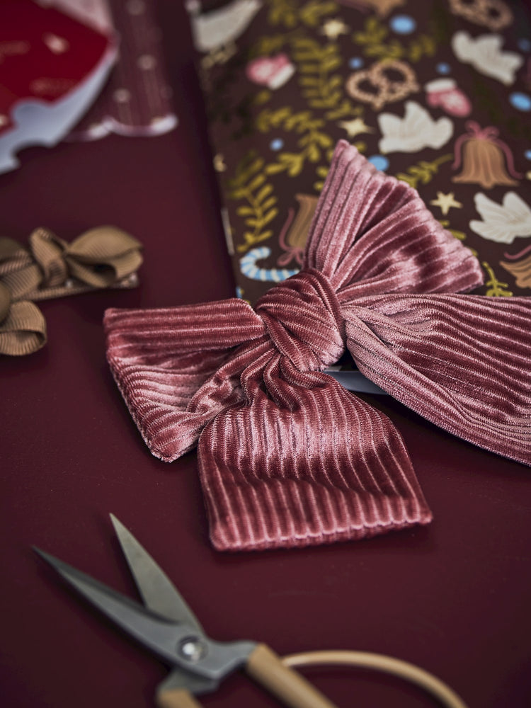Hair bow