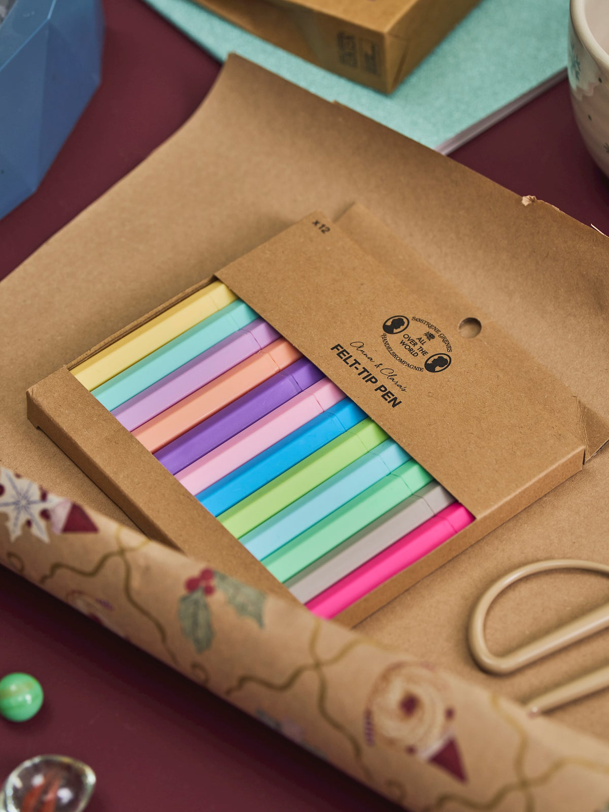 Brush felt tip pens