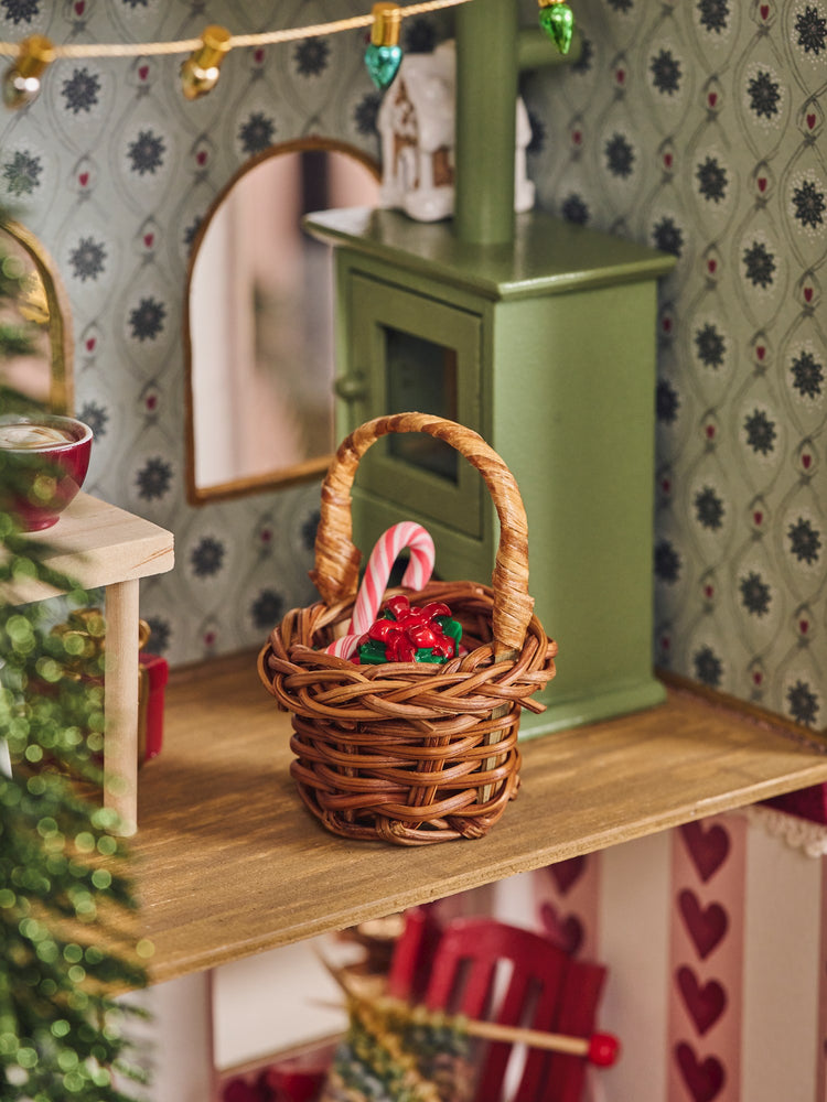 Miniature basket