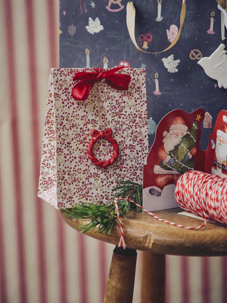 Gift bag with ribbon