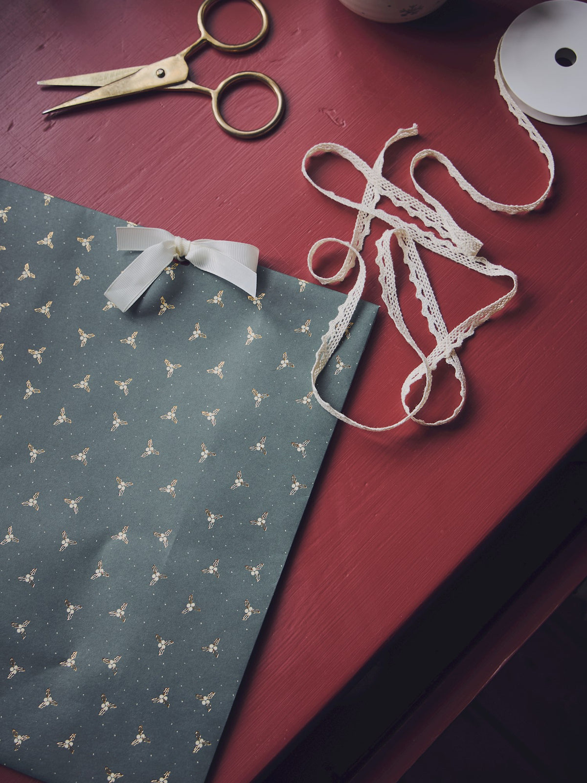 Gift bag with ribbon