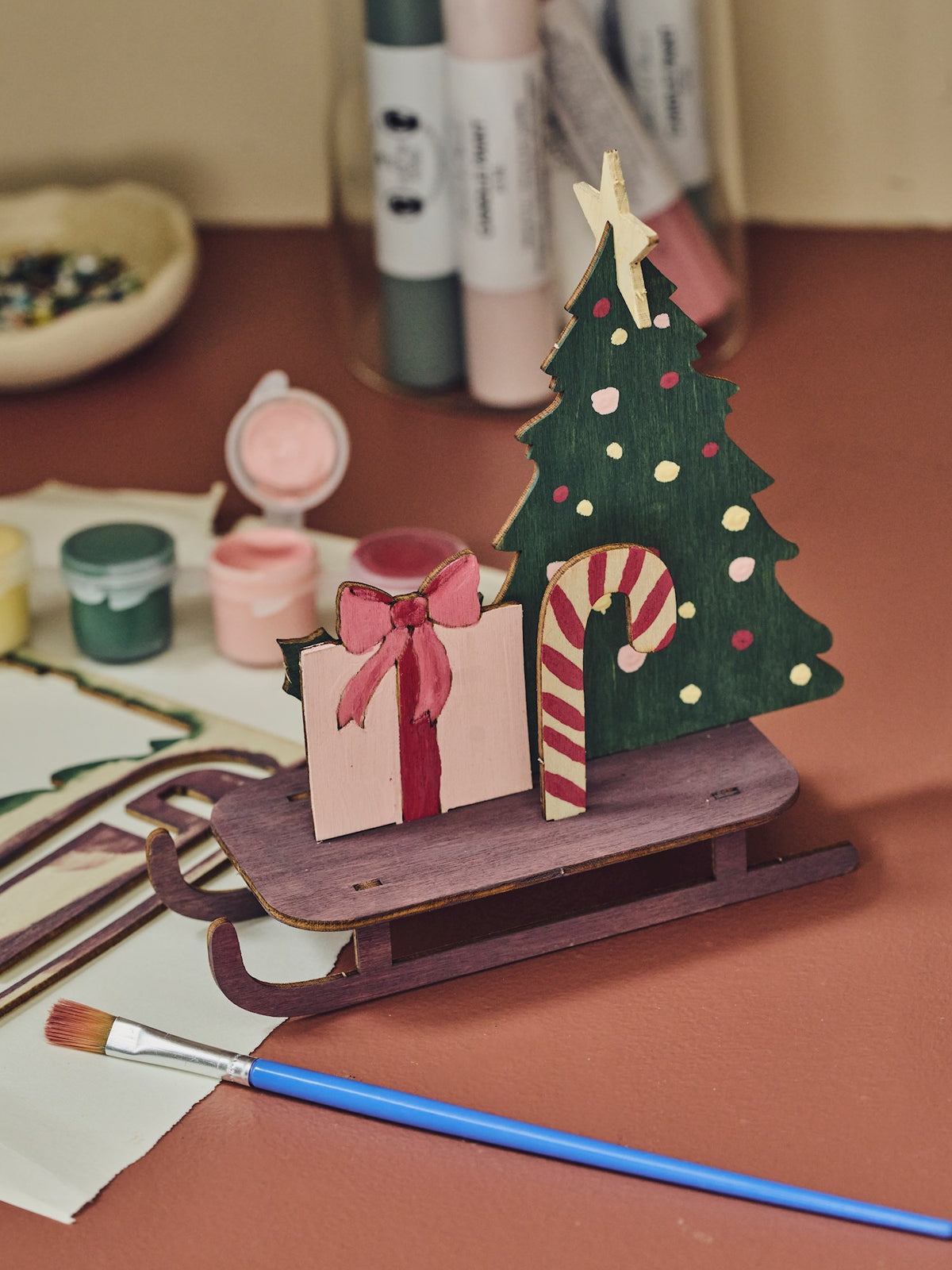 Wooden sleigh 3D craft kit