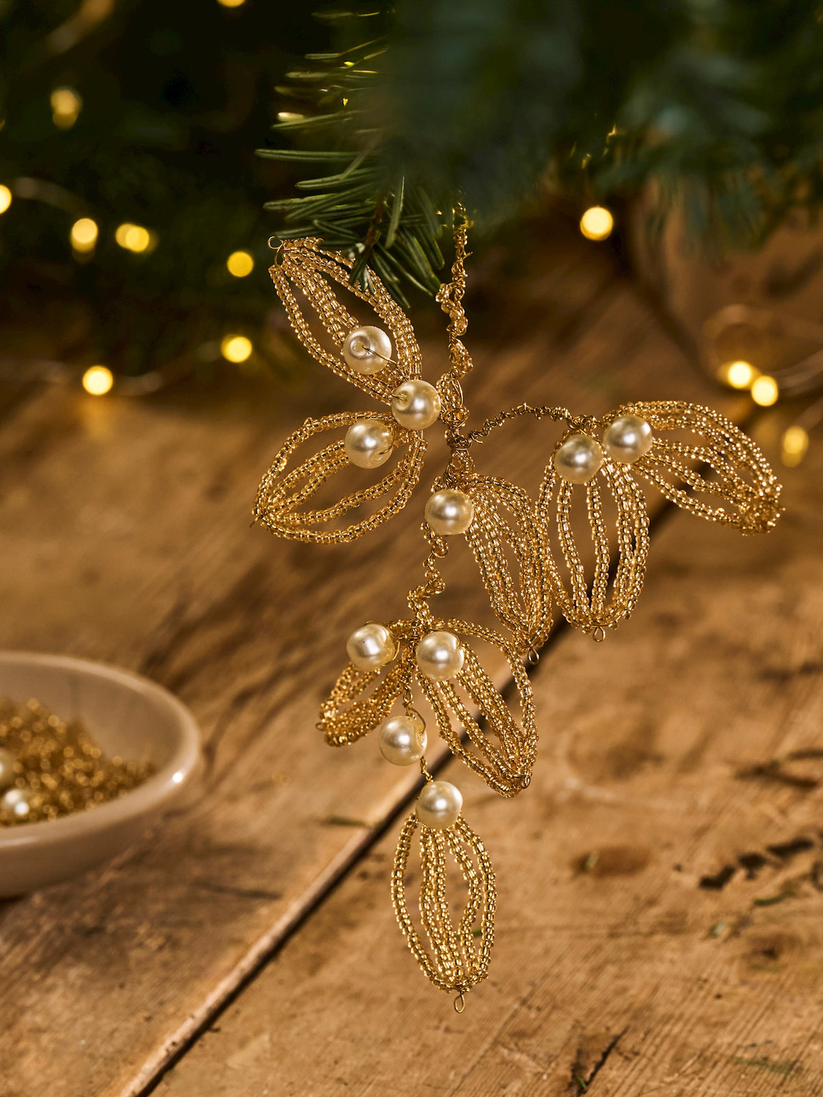 DIY beaded mistletoe