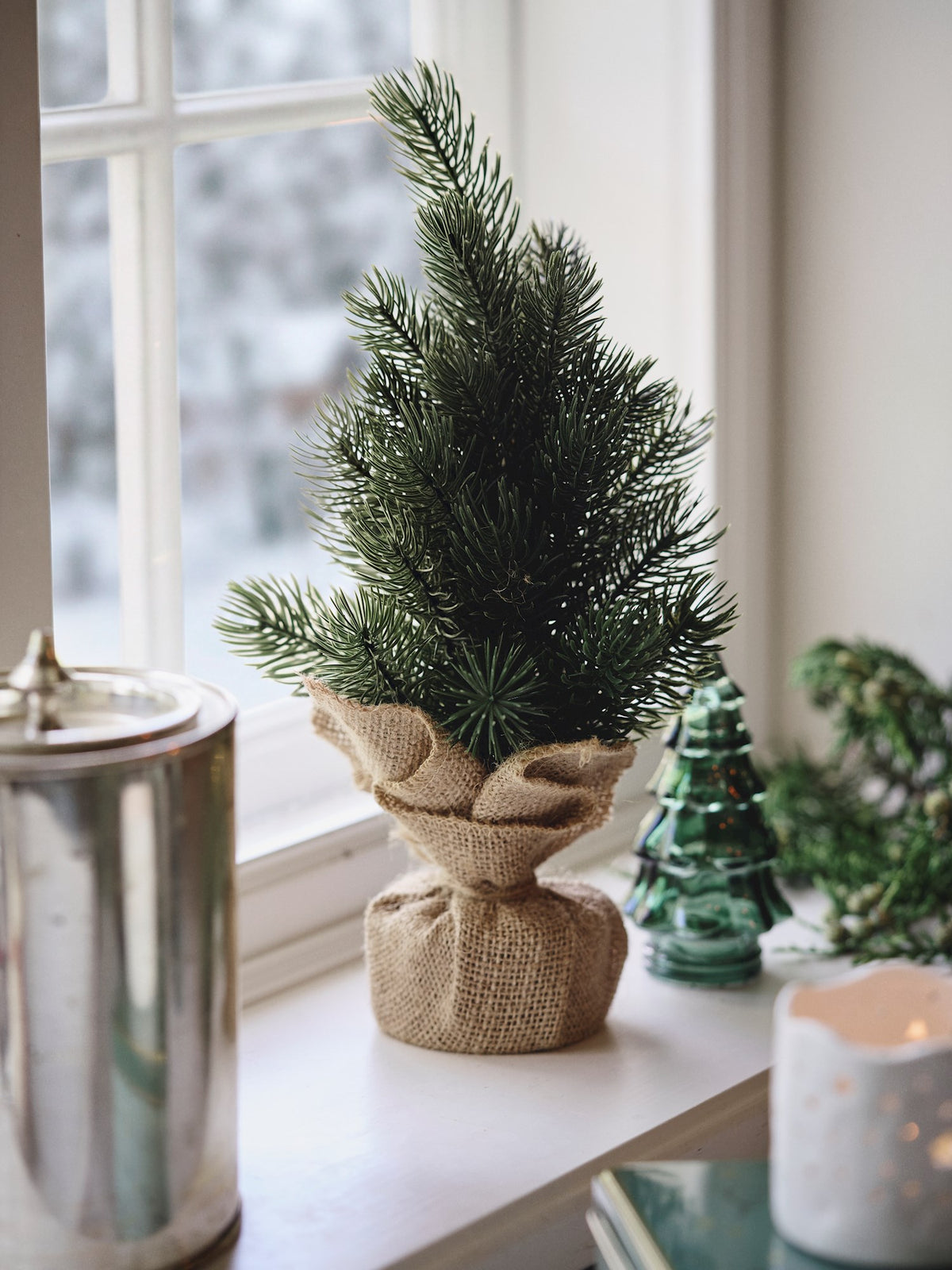 Artificial mini tree