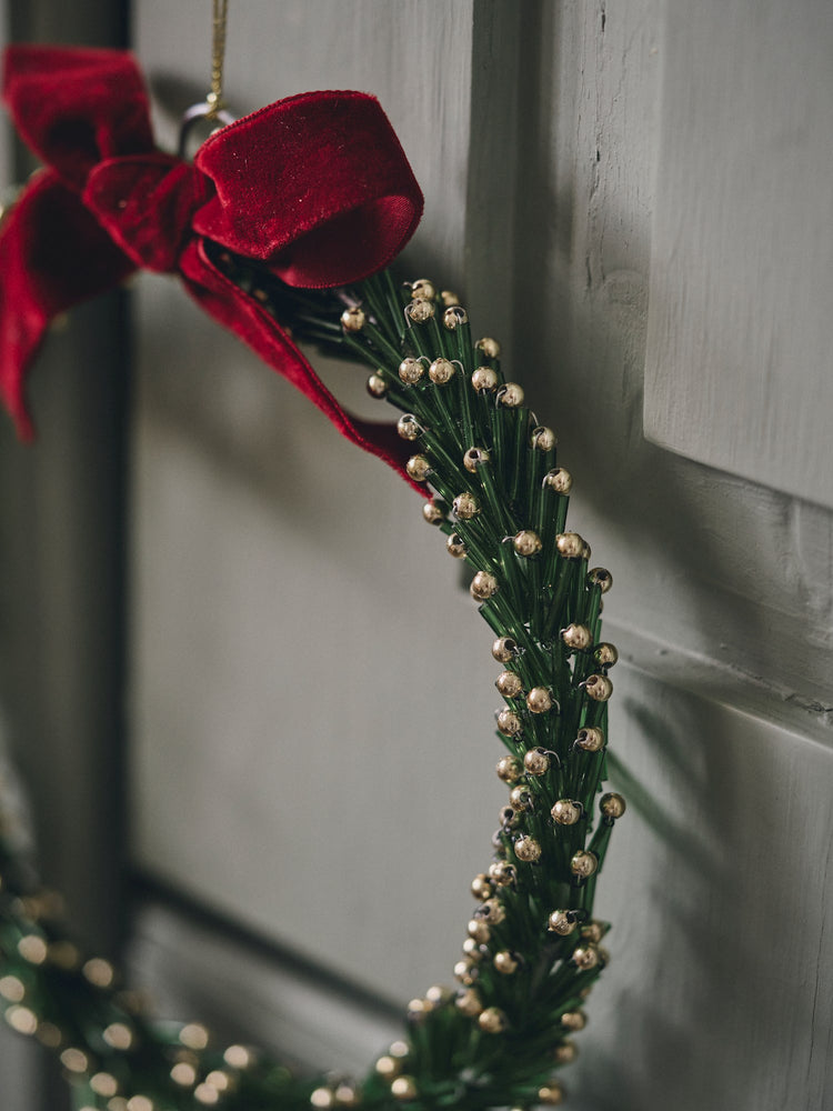 Wreath with bow
