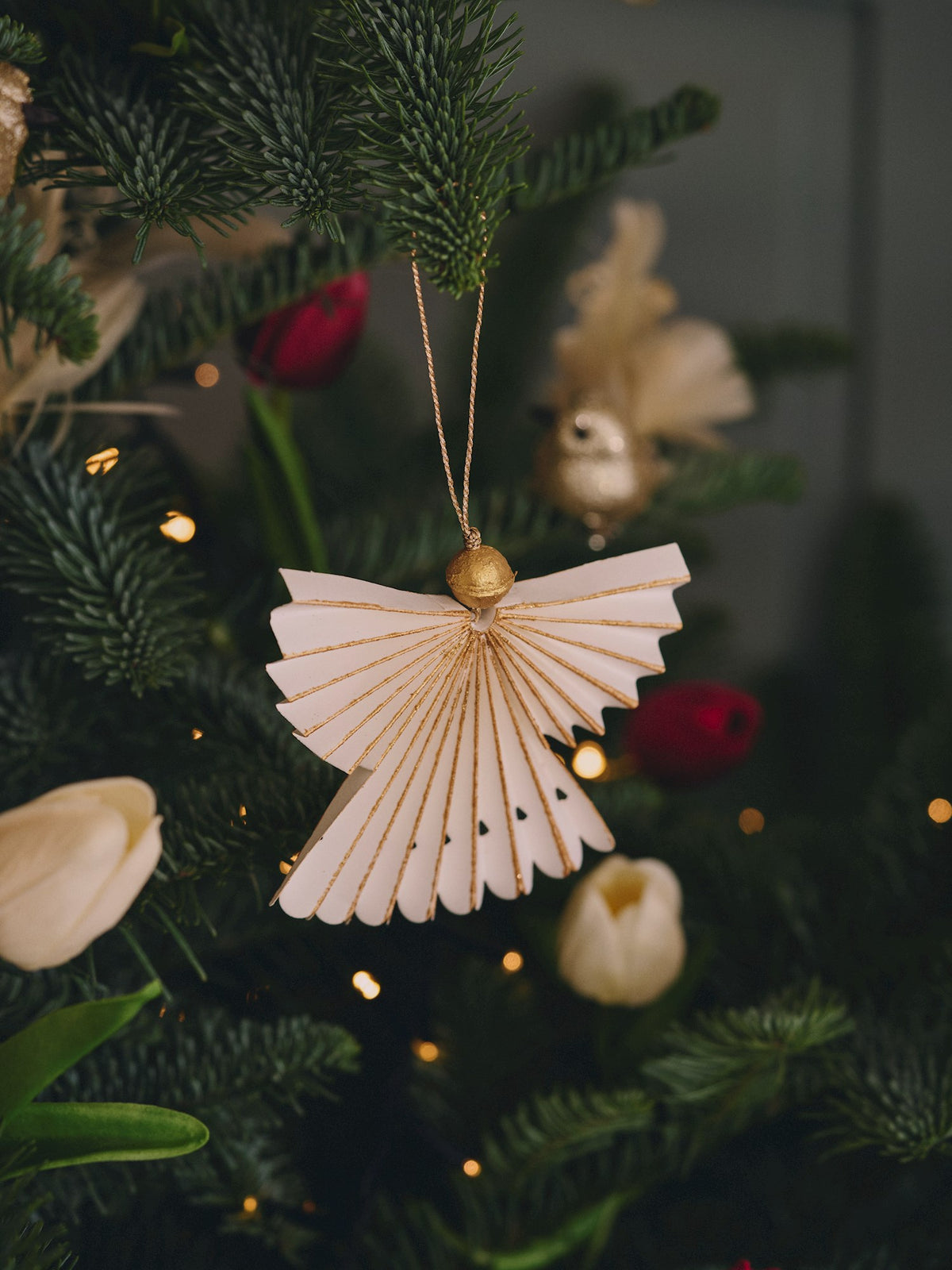 Angel hanging