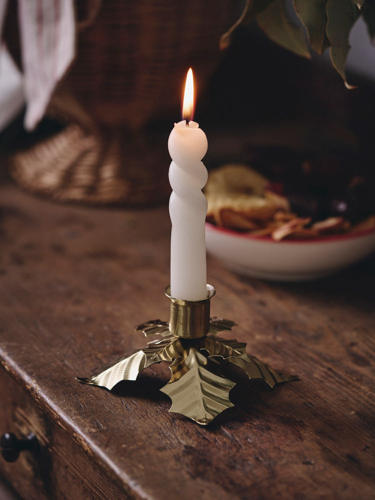 Candle holder holly