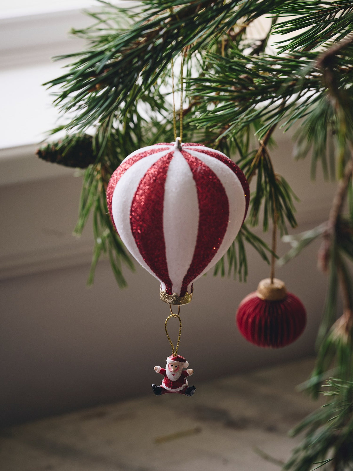 Christmas ornament hot air balloon