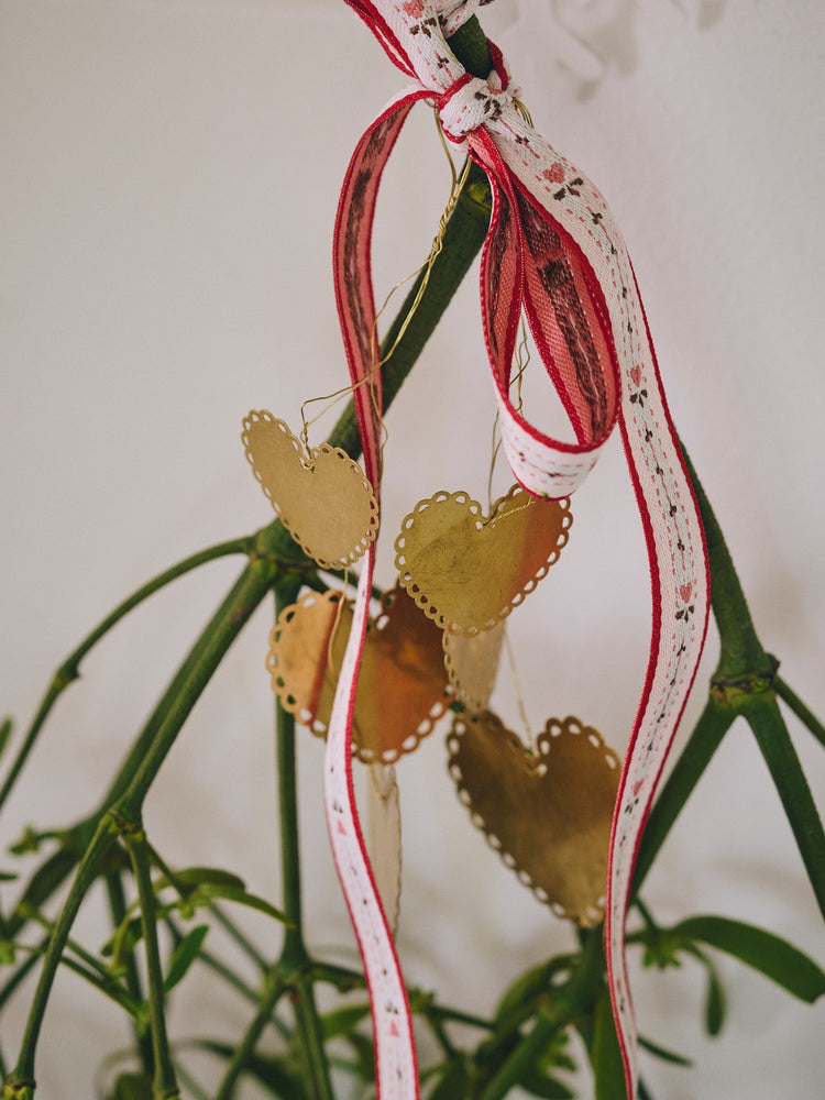 Hanging hearts