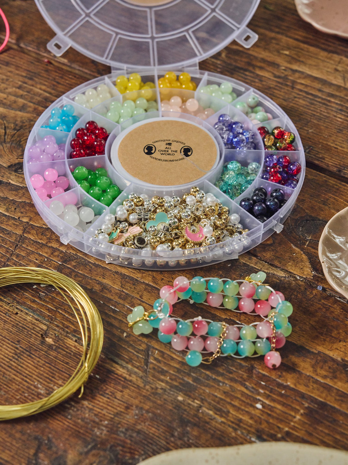 Assorted bead set