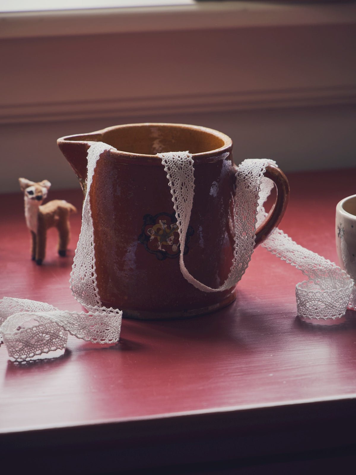 Lace ribbon