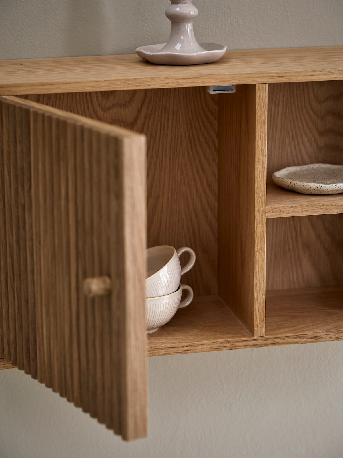 Cabinet with shelves