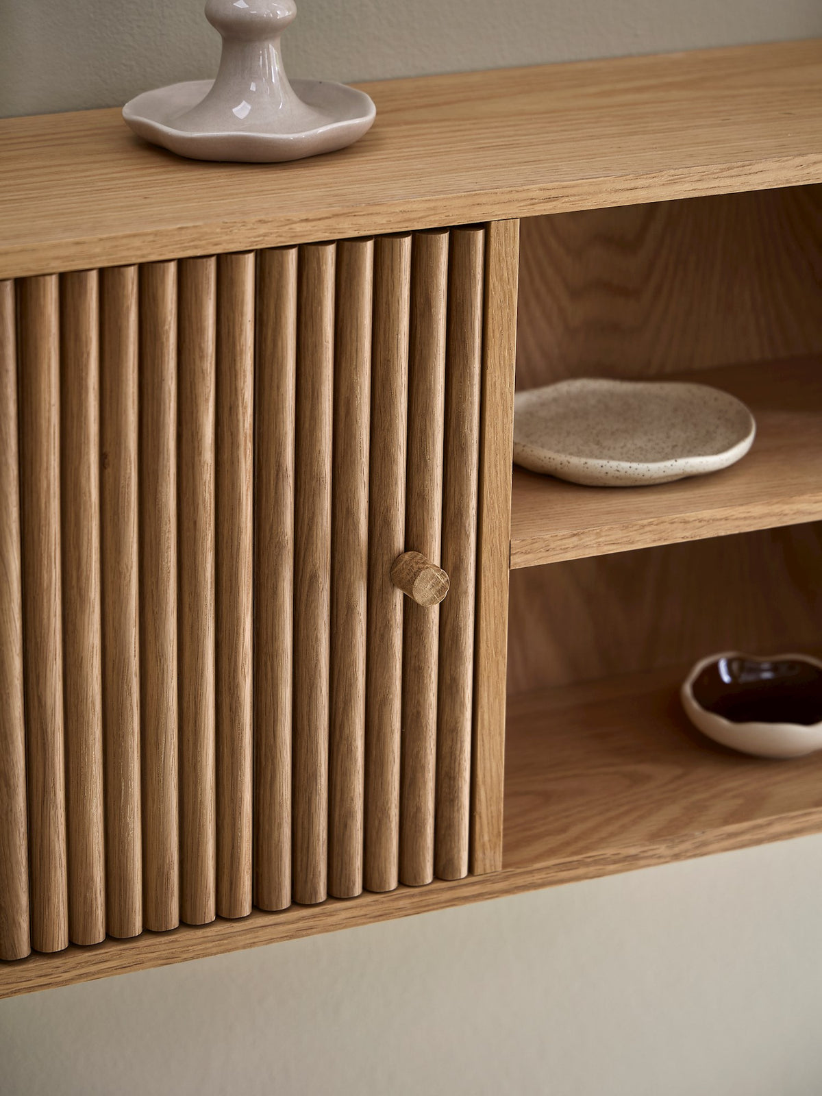 Cabinet with shelves