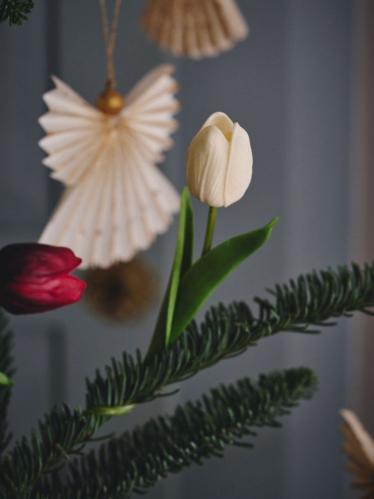 Artificial tulips