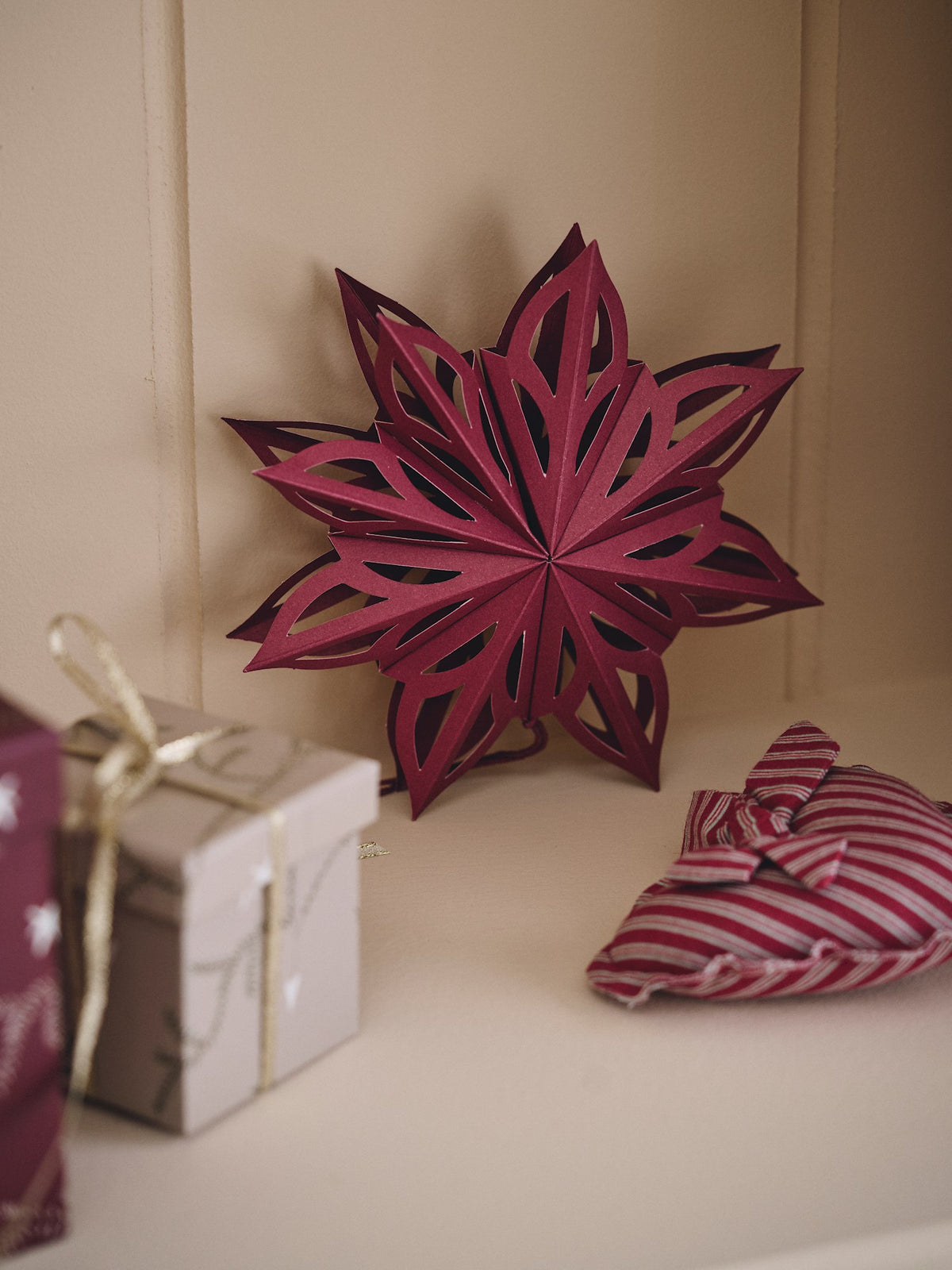 Hanging paper star