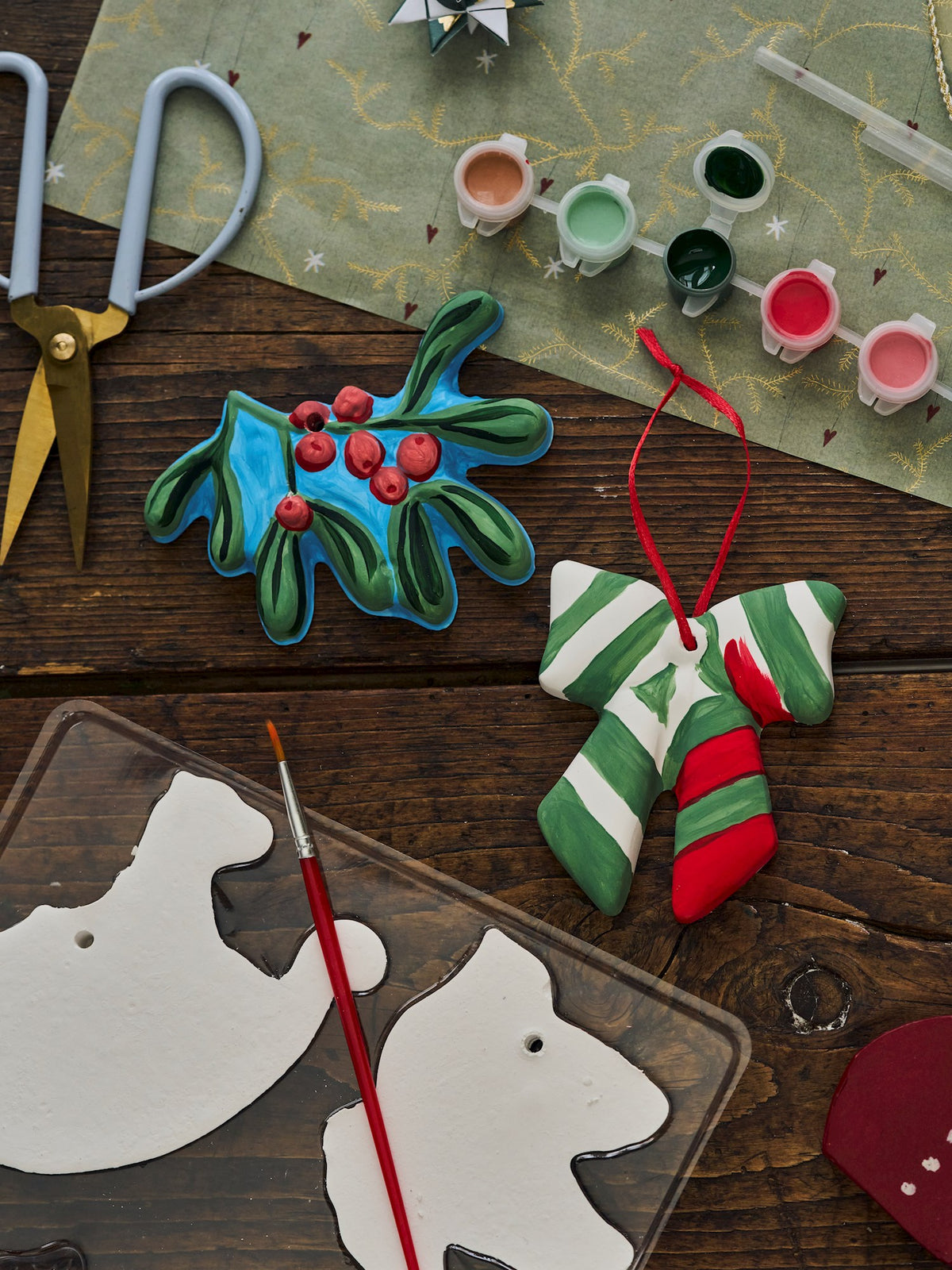 DIY plaster ornaments