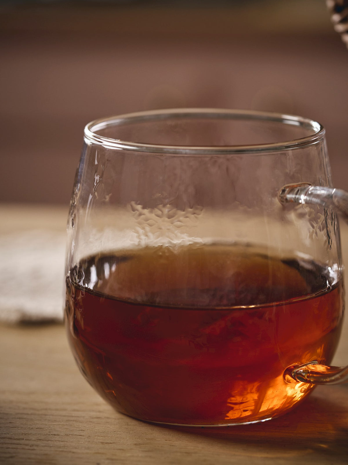 Glass mug with snowflakes
