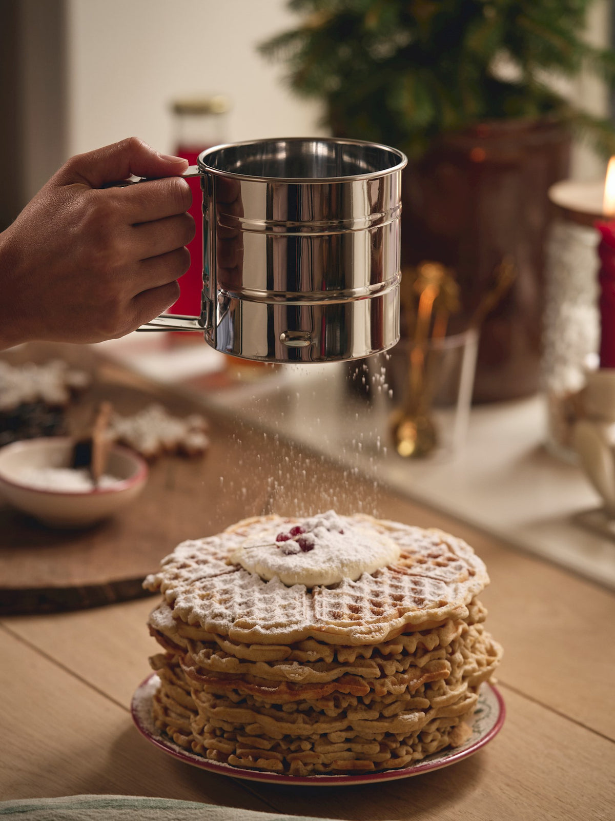 Flour sifter